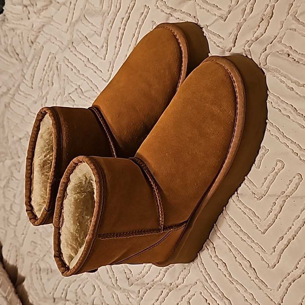 UGG platforms